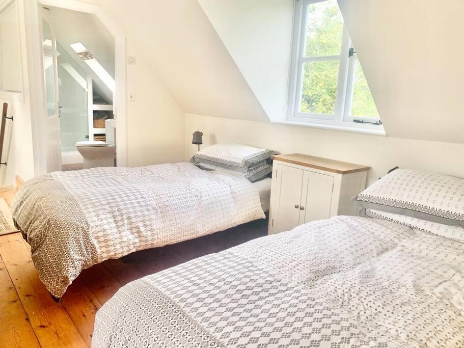 Delightful Ely House Bright And Warm With Cathedral View Apartment ภายนอก รูปภาพ